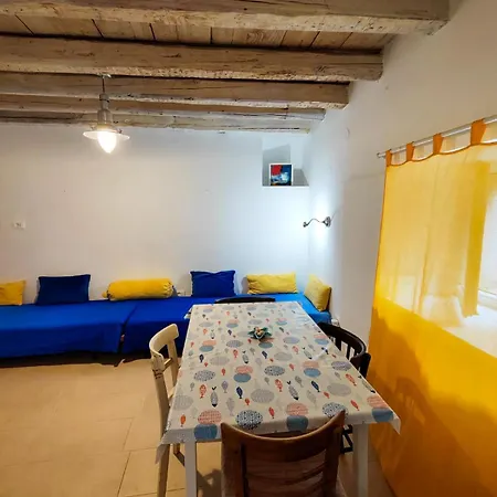 アパート Mirjana ツレス